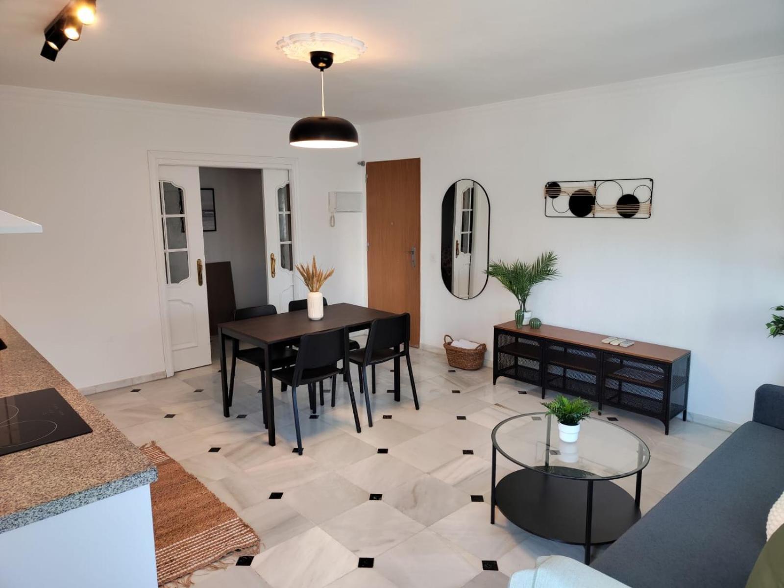 Wintowinrentals Your Home Steps From The Center Málaga Dış mekan fotoğraf